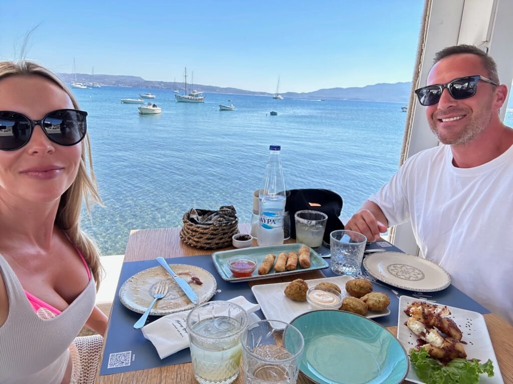 lunch at Mikros Apoplous in Milos